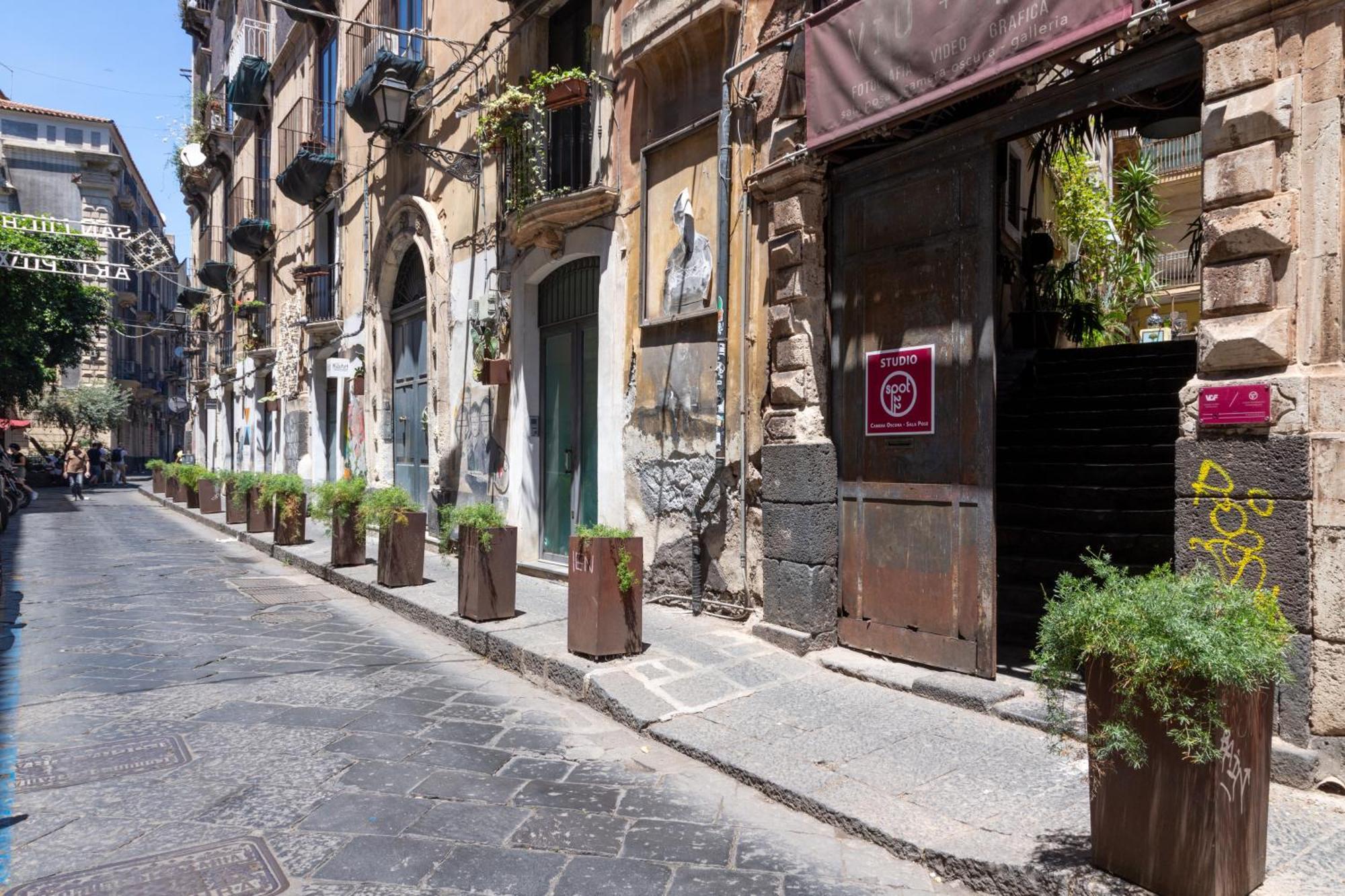 Cortile San Michele Villa Катания Екстериор снимка